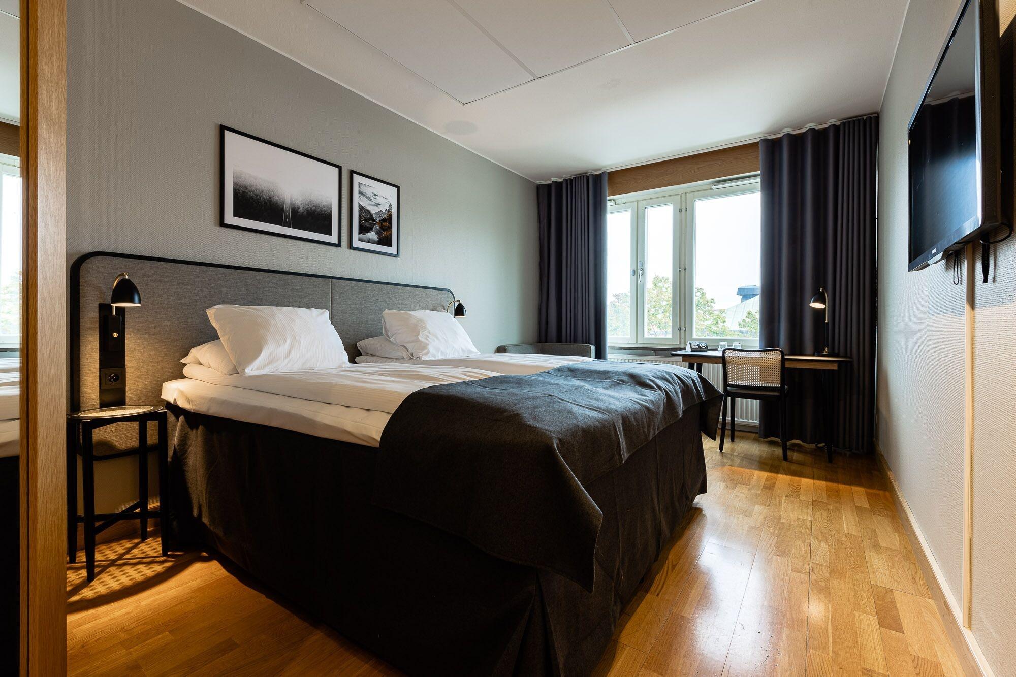 Hotel Etage 4*