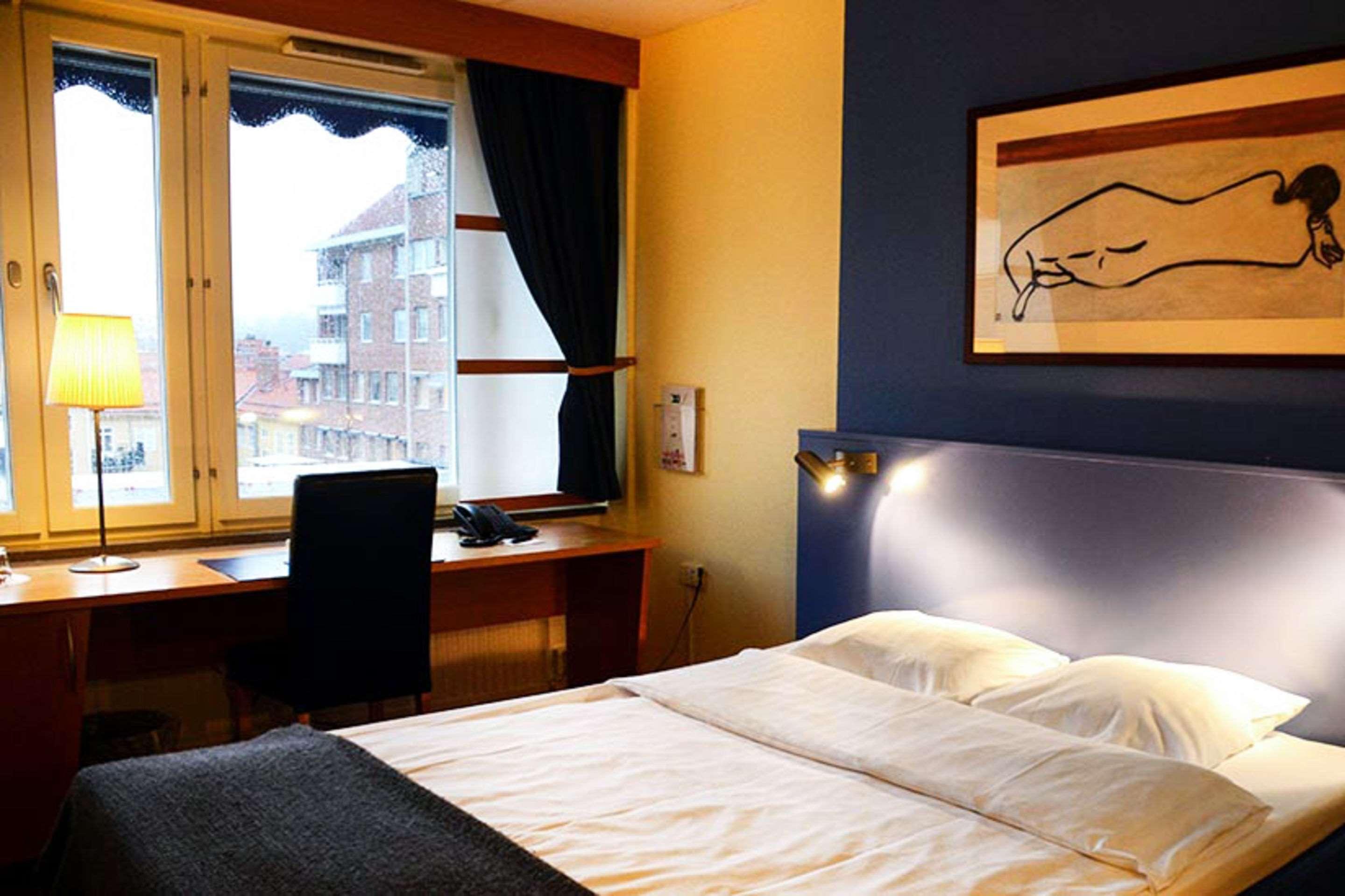 Etage Hotel 4*