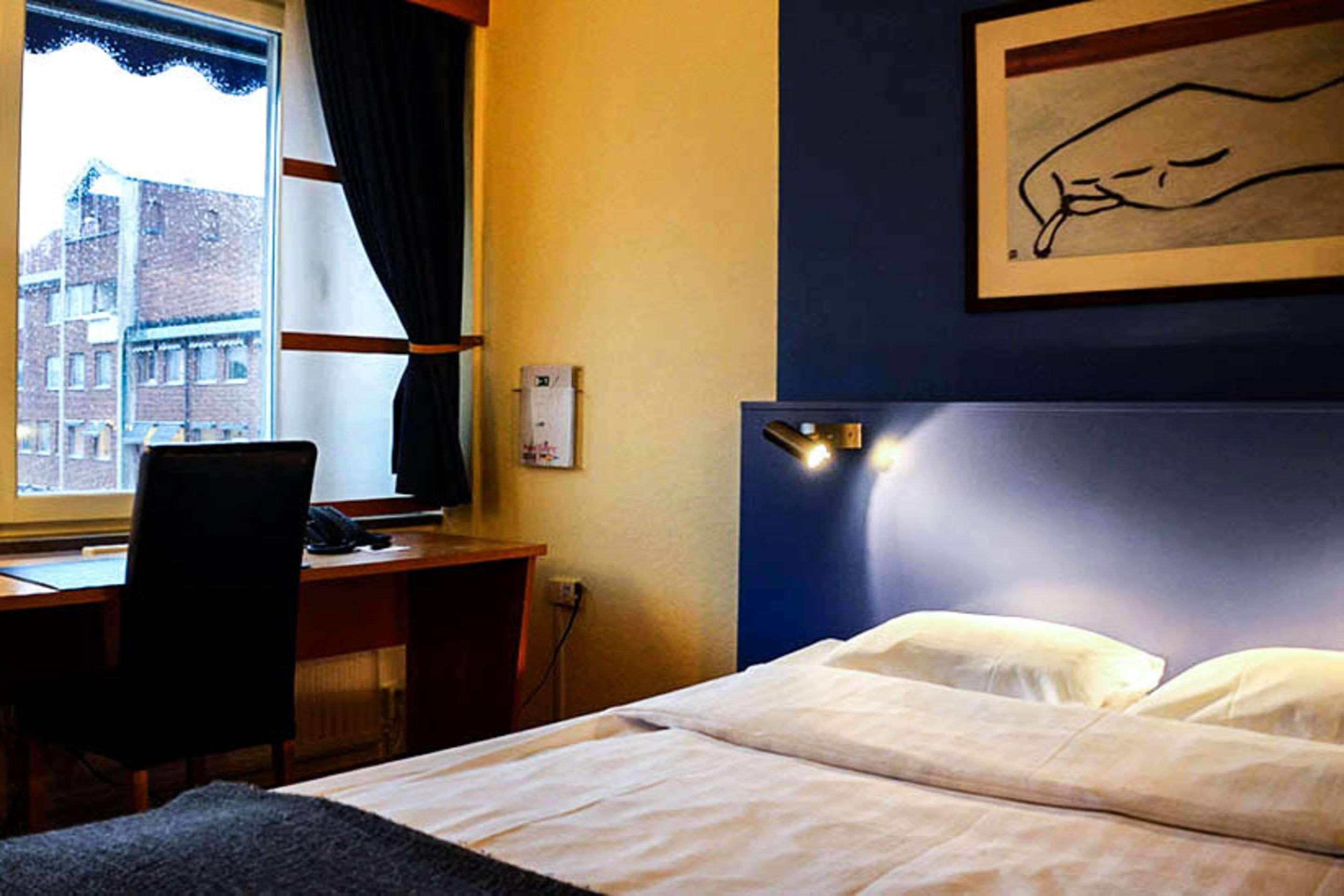 Hotel Etage 4*