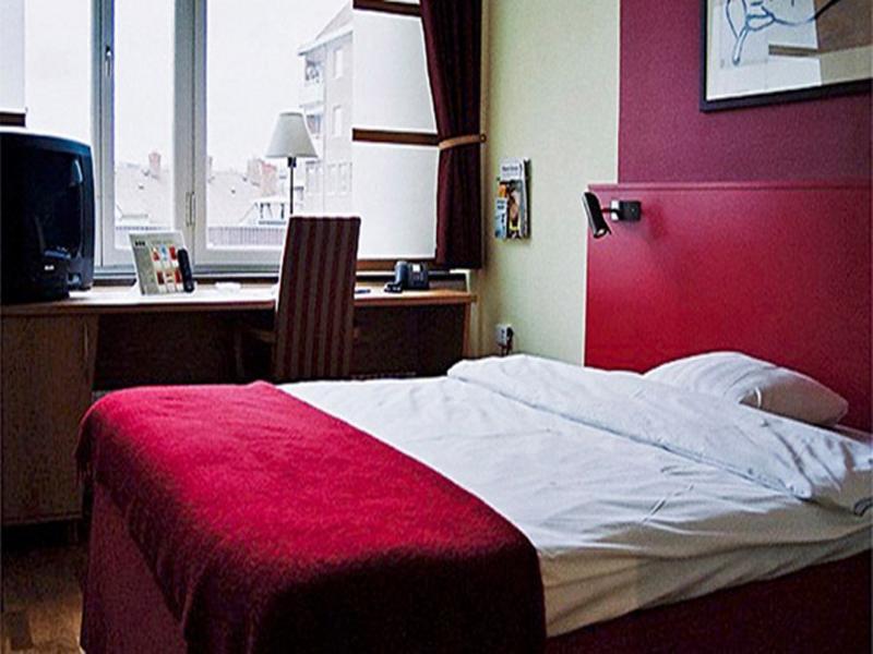 Etage Hotel